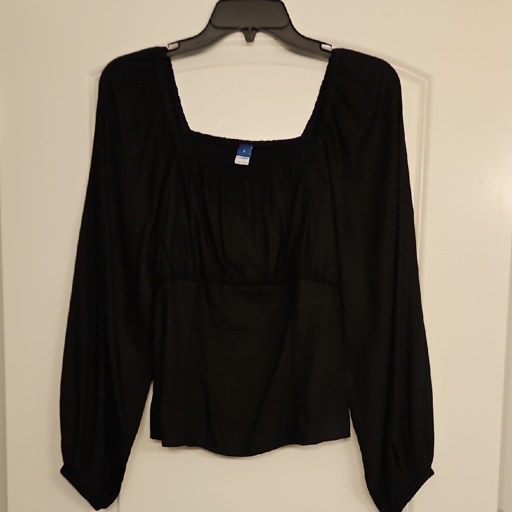 Old Navy Black Long-Sleeve Square Neck Blouse